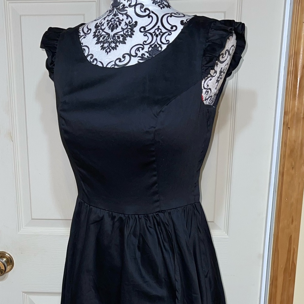 ✅2/$20✅Heart\Roses Unique Black short sleeve midi NWT women’s dress 1950s style